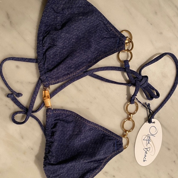 Bikini - Picture 5 of 11